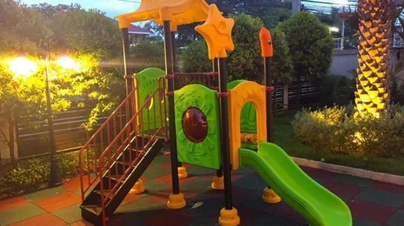 Hotel Home Place Lopburi