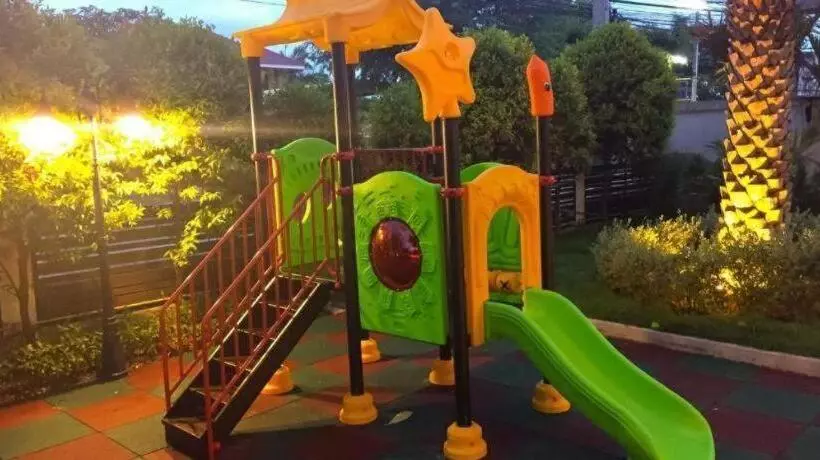 Hotelli Home Place  Lopburi