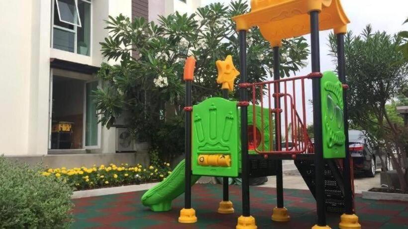 Hotel Home Place Lopburi