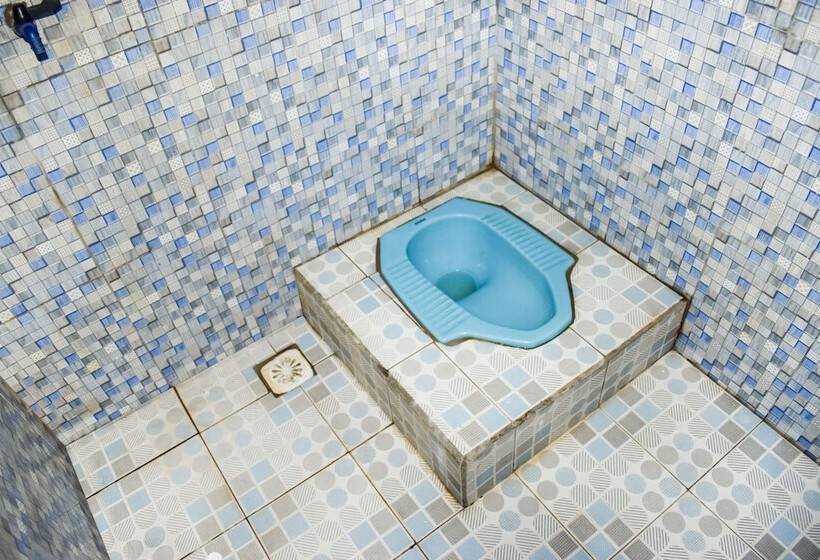 בית מלון כפרי Penginapan Widodo By Oyo