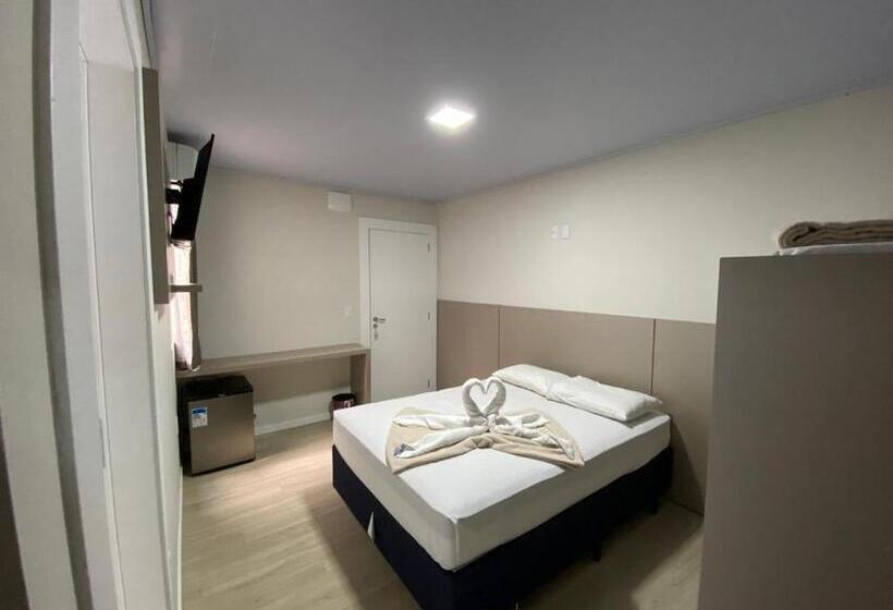 مسافرخانه Pousada Caminho Dos Sonhos