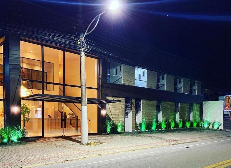 مسافرخانه Pousada Caminho Dos Sonhos