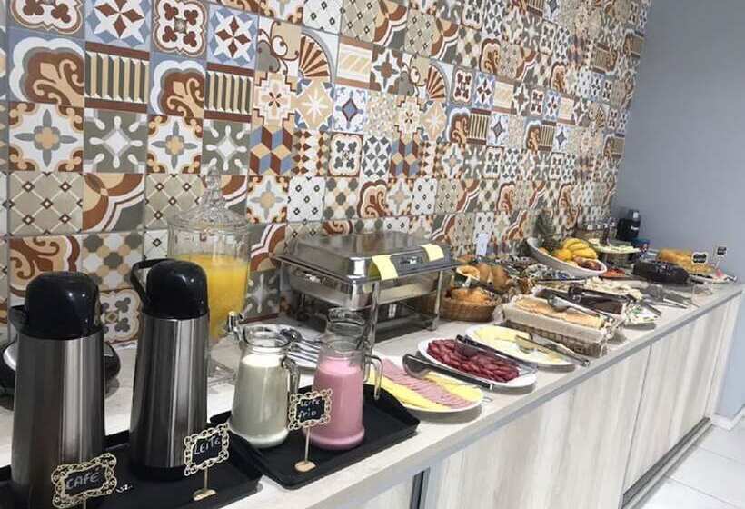 مسافرخانه Pousada Caminho Dos Sonhos