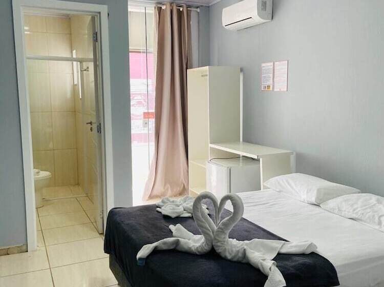 مسافرخانه Pousada Caminho Dos Sonhos