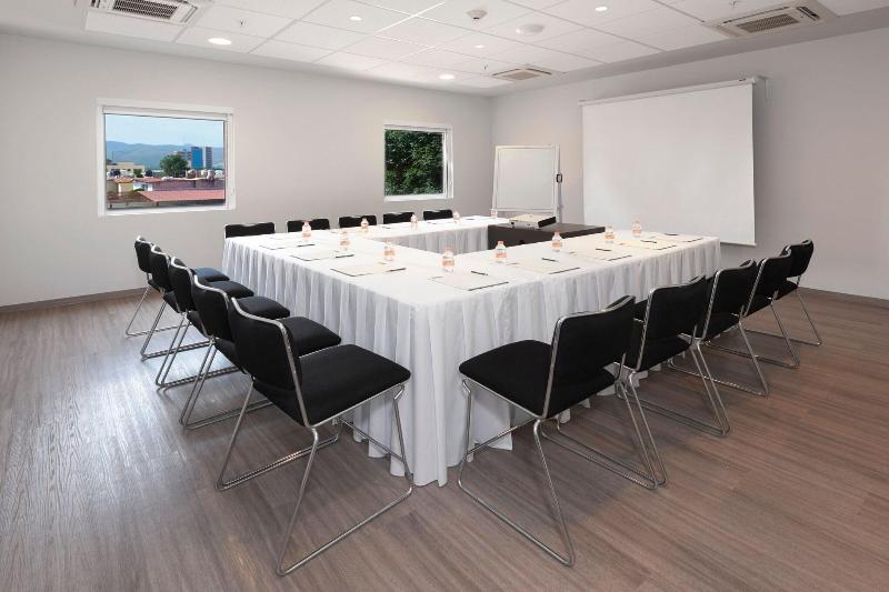 בית מלון כפרי City Express Junior By Marriott Aguascalientes Centro