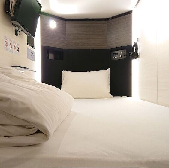 캡슐 호텔 Akihabara Bay