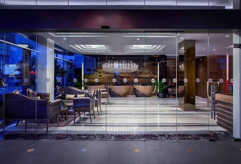 هتل Grand Mercure Yogyakarta Adi Sucipto