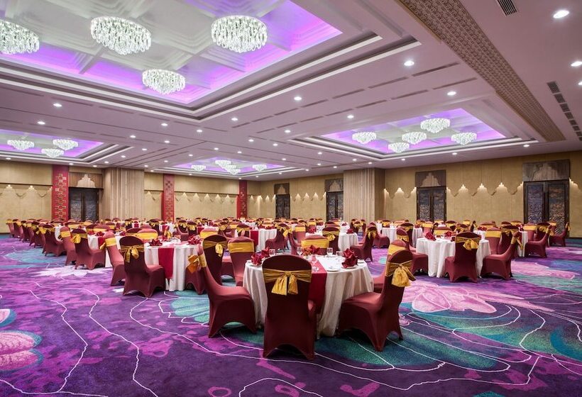 هتل Grand Mercure Yogyakarta Adi Sucipto