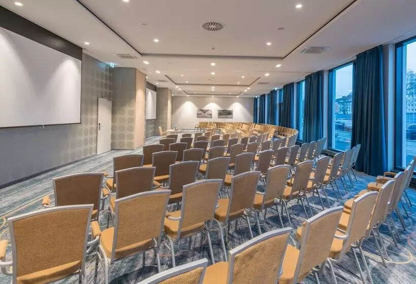 هتل Holiday Inn Düsseldorf City – Toulouser Allee, An Ihg