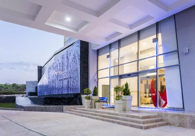 ホテル Holiday Inn Express Barranquilla Buenavista, An Ihg