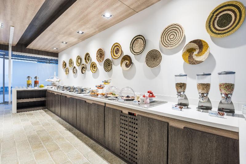 هتل Holiday Inn Express Barranquilla Buenavista, An Ihg