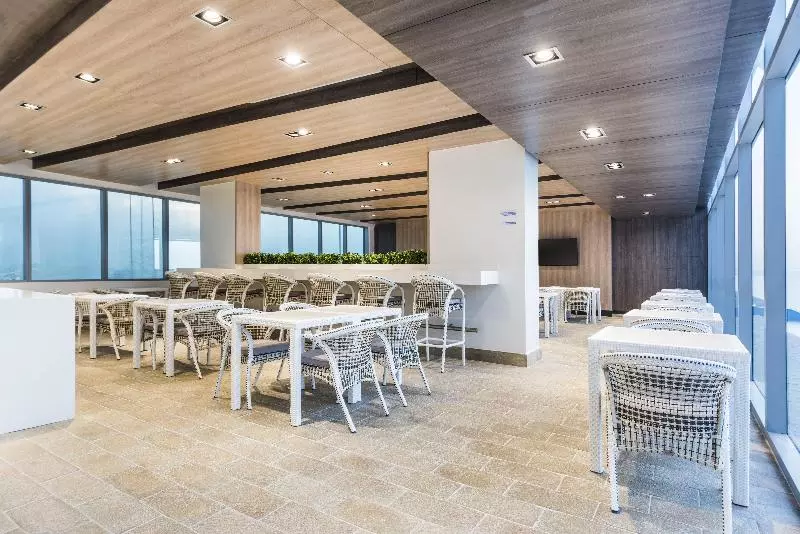 ホテル Holiday Inn Express Barranquilla Buenavista, An Ihg