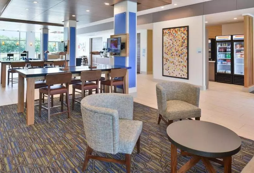 Hotelli Holiday Inn Express & Suites Omaha Airport, An Ihg