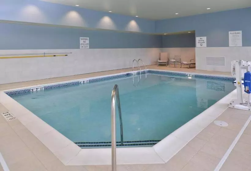 Hotelli Holiday Inn Express & Suites Omaha Airport, An Ihg