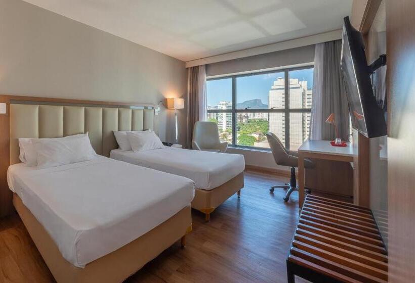 هتل Laghetto Stilo Barra