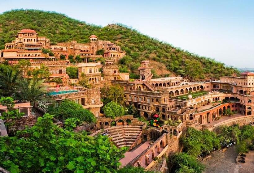 ホテル Neemrana Fortpalace