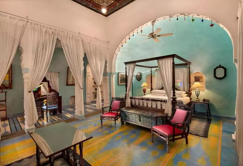 Hotelli Neemrana Fortpalace