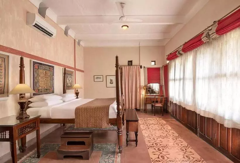 Hotelli Neemrana Fortpalace