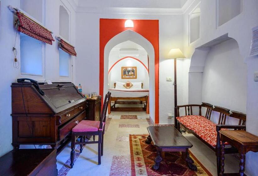 ホテル Neemrana Fortpalace