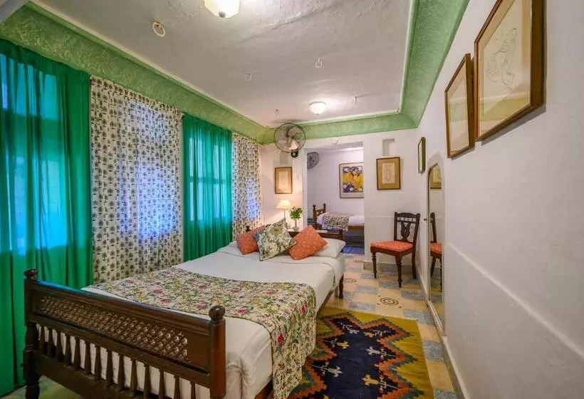 Hotelli Neemrana Fortpalace