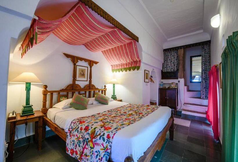 ホテル Neemrana Fortpalace