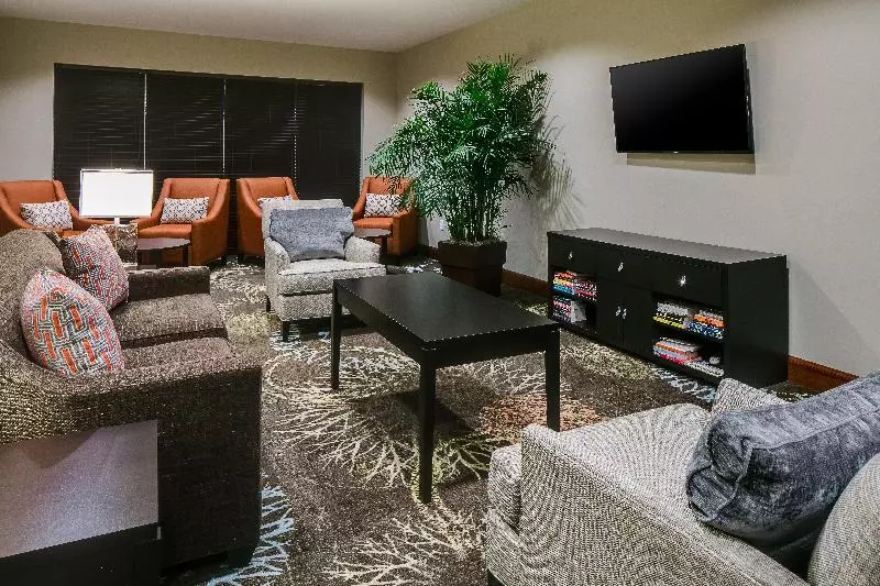 ホテル Staybridge Suites Des Moines Downtown, An Ihg