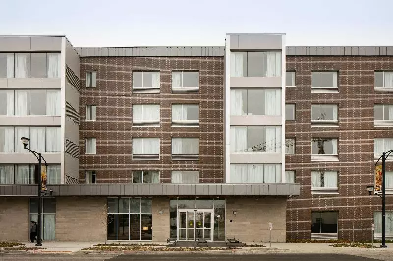 ホテル Staybridge Suites Des Moines Downtown, An Ihg
