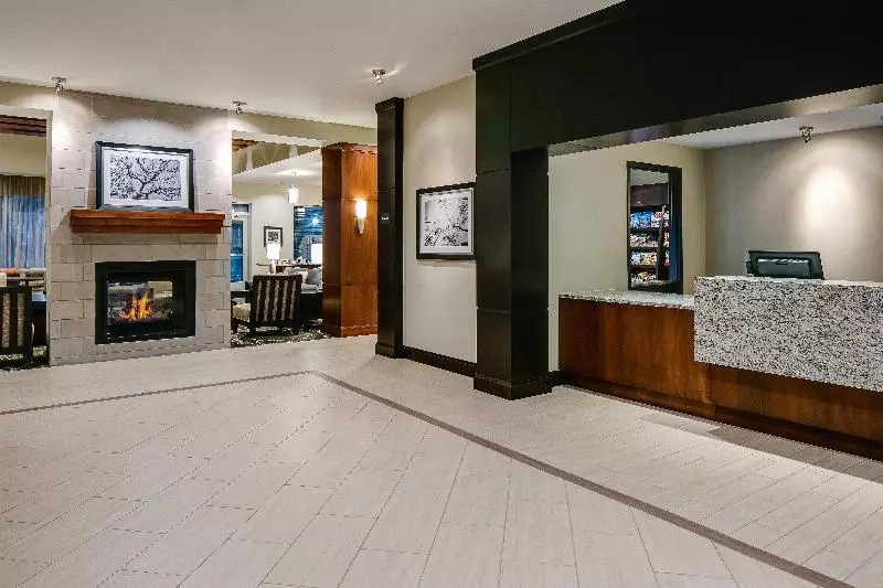 ホテル Staybridge Suites Des Moines Downtown, An Ihg