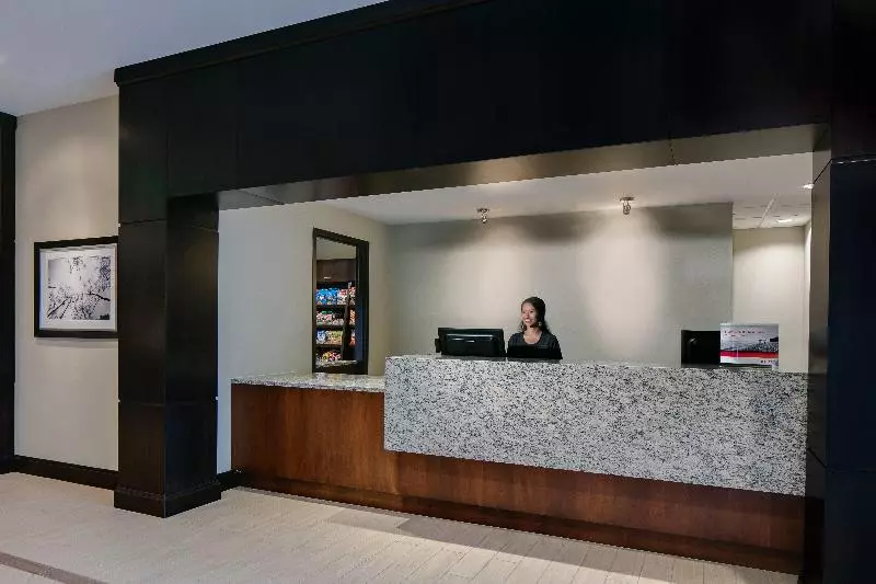 ホテル Staybridge Suites Des Moines Downtown, An Ihg