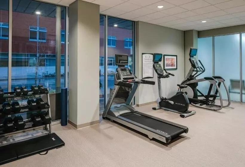 ホテル Staybridge Suites Des Moines Downtown, An Ihg