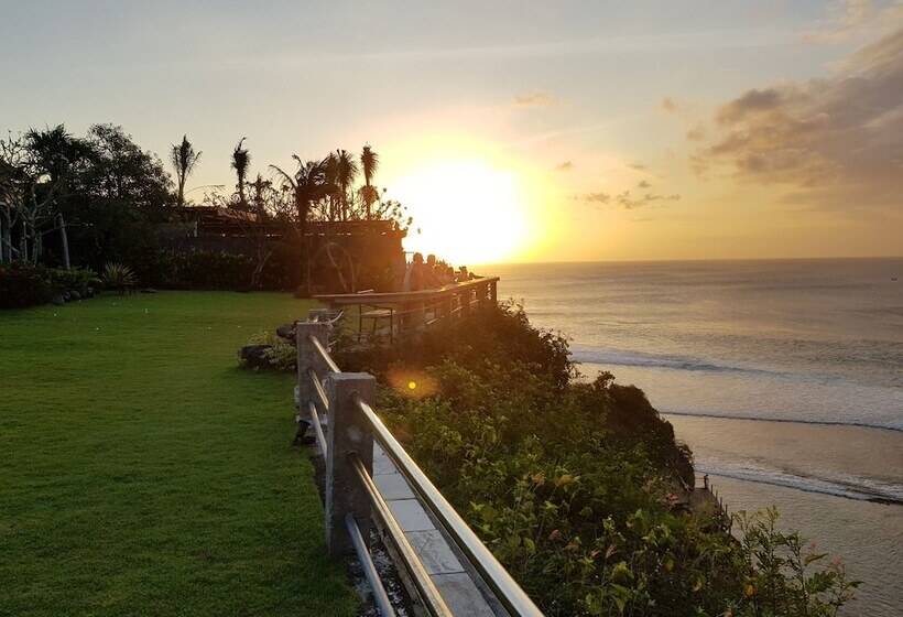 هتل Uluwatu Cottages