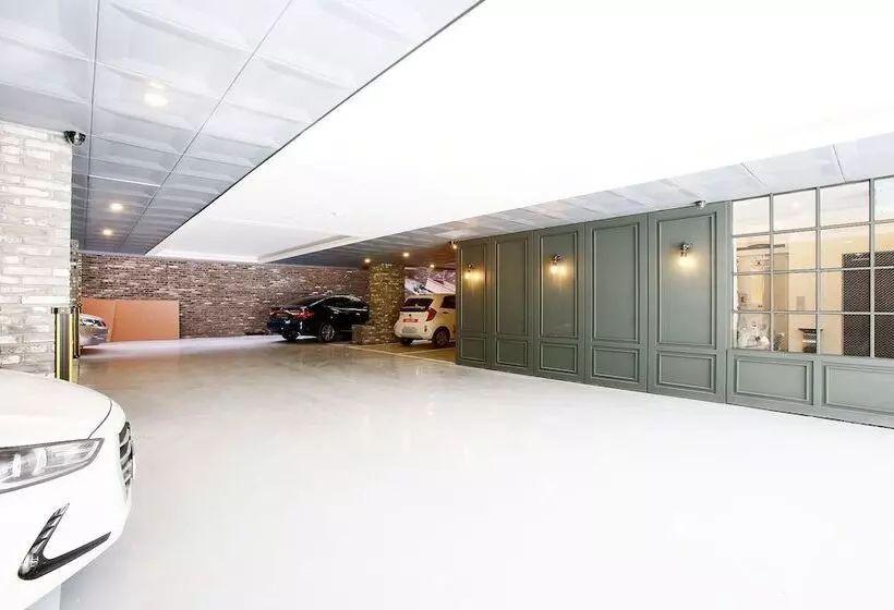 Suwon Hotel Lowa