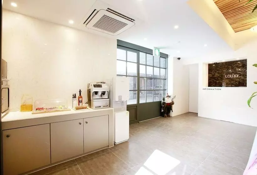 Suwon Hotel Lowa