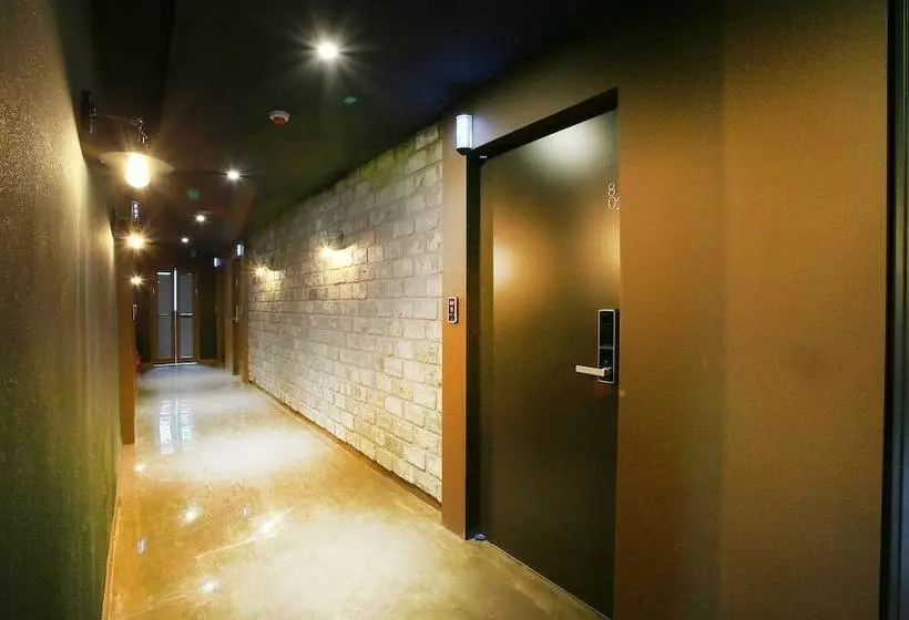 Suwon Hotel Lowa