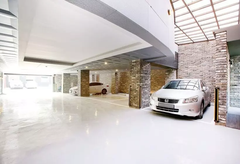 Suwon Hotel Lowa