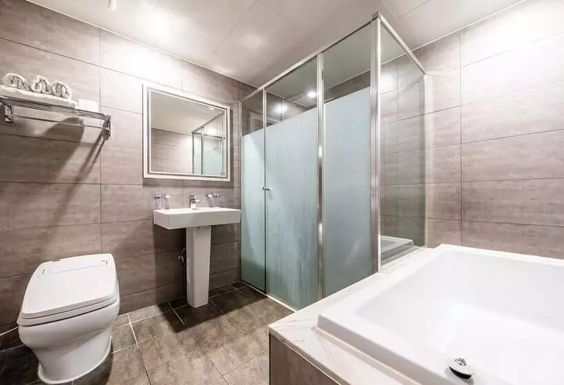 Suwon Hotel Lowa