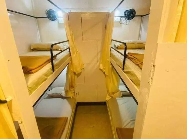 ユースホステル Golden Star Dormitory