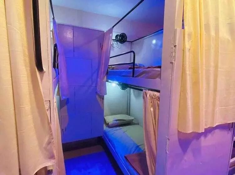 ユースホステル Golden Star Dormitory