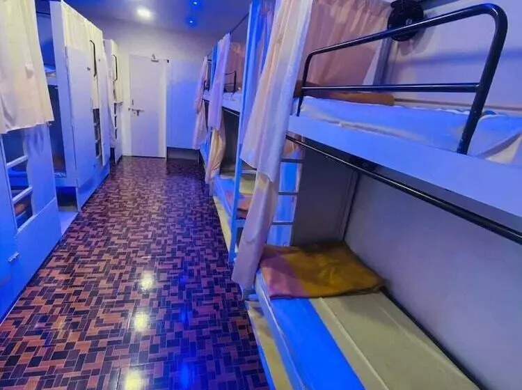 ユースホステル Golden Star Dormitory