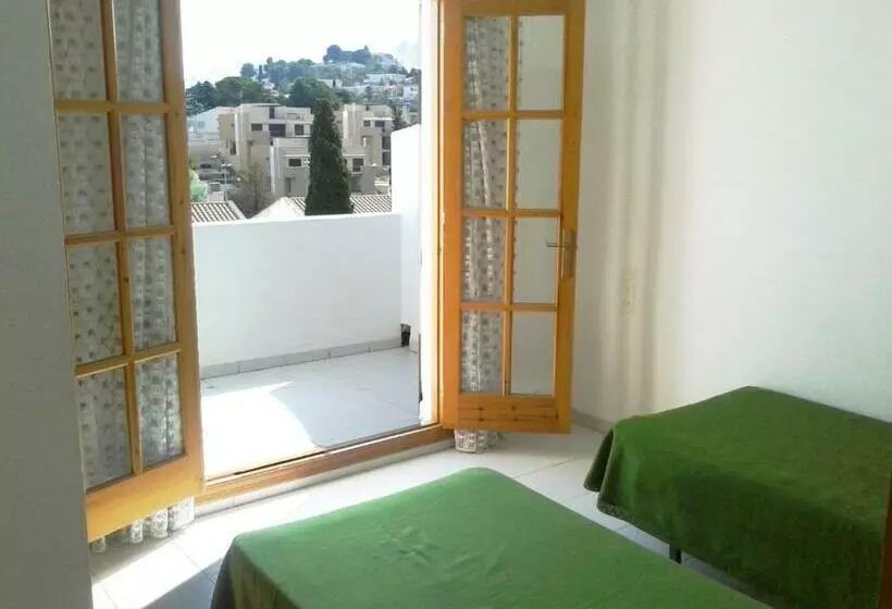 Apartamentos La Cova 3000
