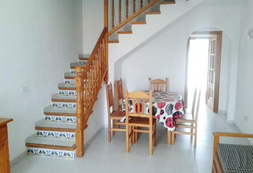Apartamentos La Cova 3000