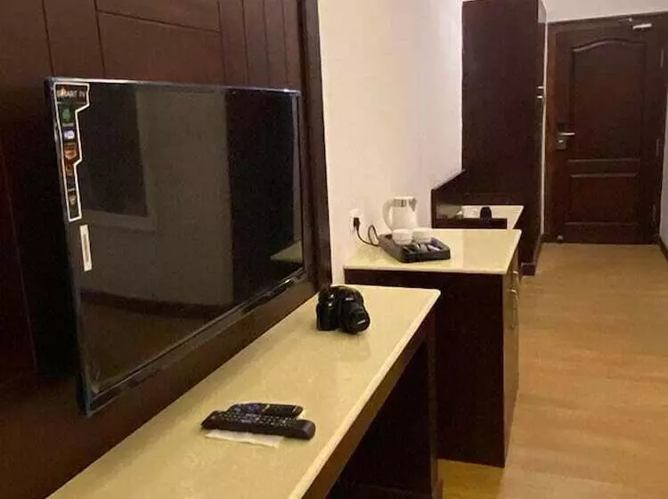 Hotelli Fox Guest House Ladakh By Lexstays