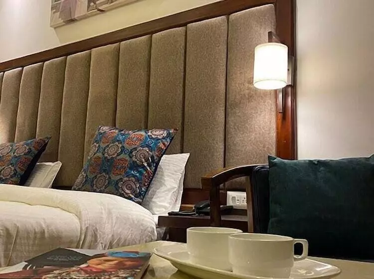 Hotelli Fox Guest House Ladakh By Lexstays