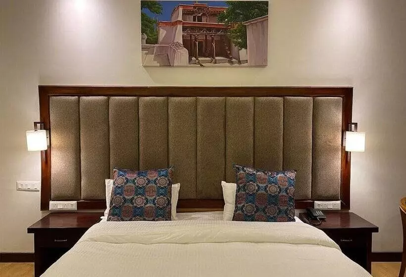 Hotelli Fox Guest House Ladakh By Lexstays