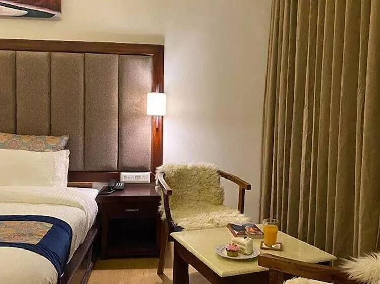 Hotelli Fox Guest House Ladakh By Lexstays