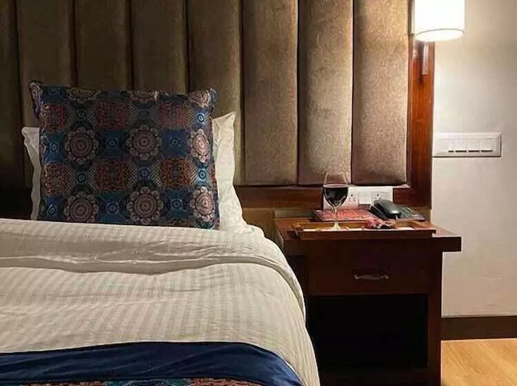 Hotelli Fox Guest House Ladakh By Lexstays