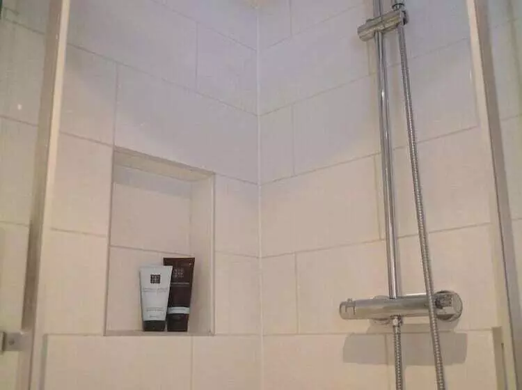 Hotelli Houseboat Prinsheerlijk