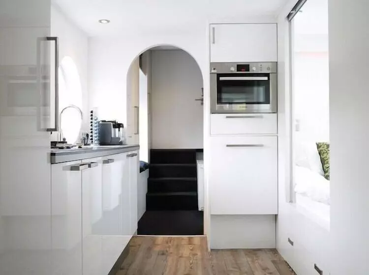 Hotelli Houseboat Prinsheerlijk