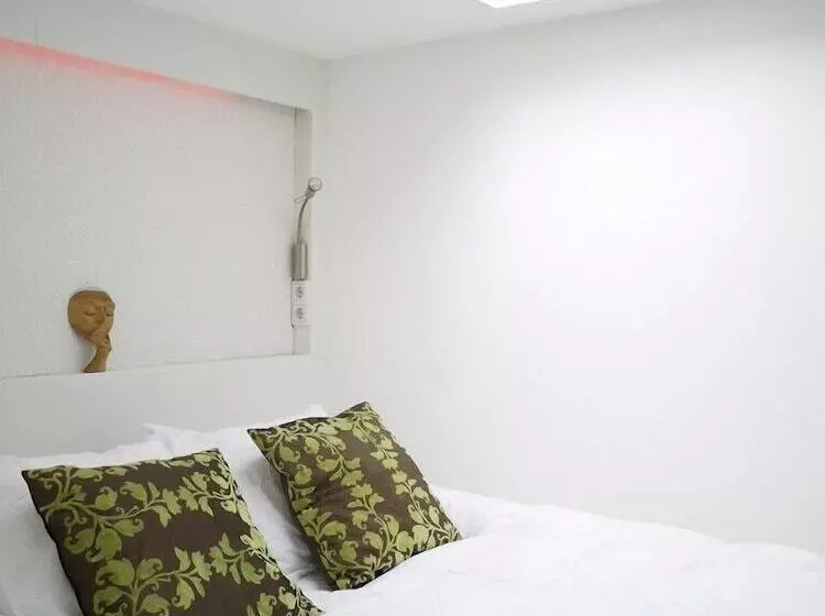 Hotelli Houseboat Prinsheerlijk