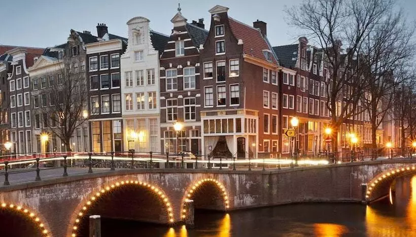 Hotelli Houseboat Prinsheerlijk